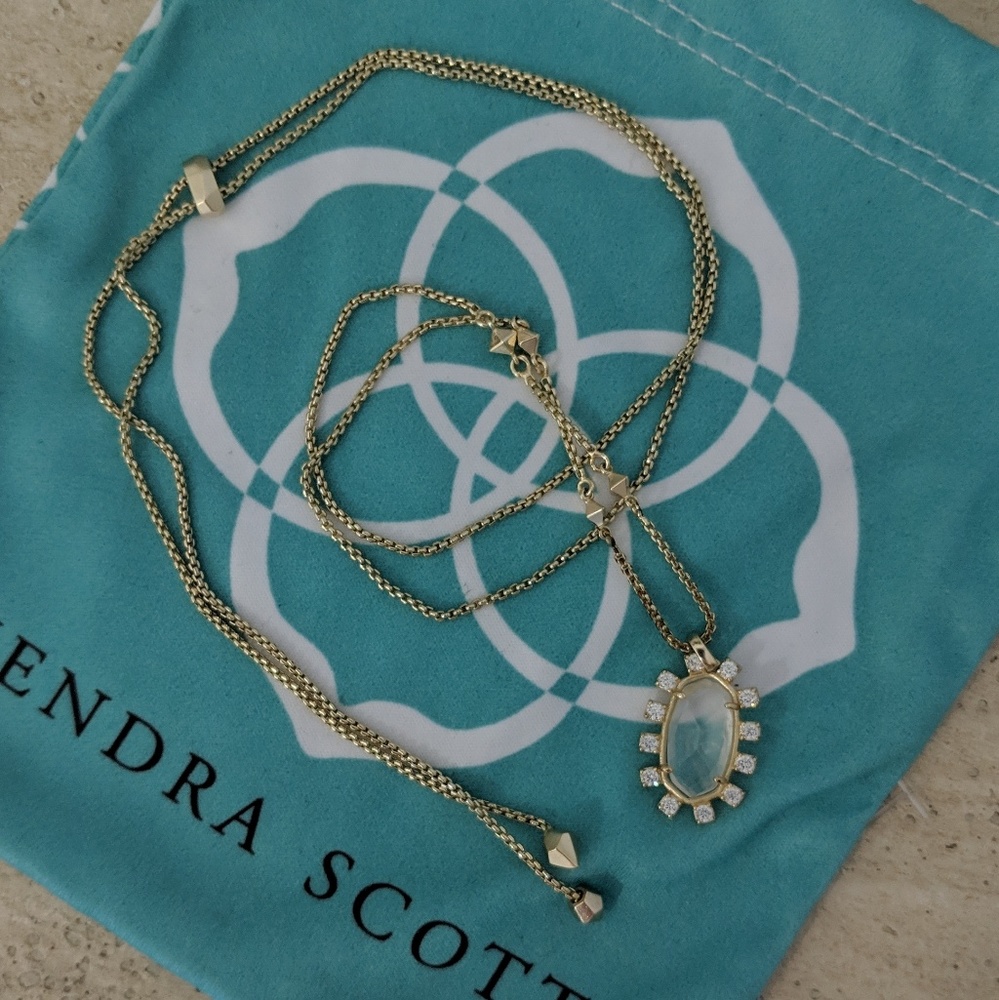 Brett pendant necklace in Rock Crystal
